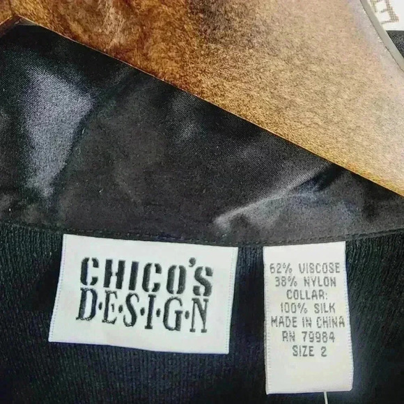 NWT Chicos Design Black Sweater Size 2/ L Silk Collar Viscose/Nylon Blend - Picture 5 of 6